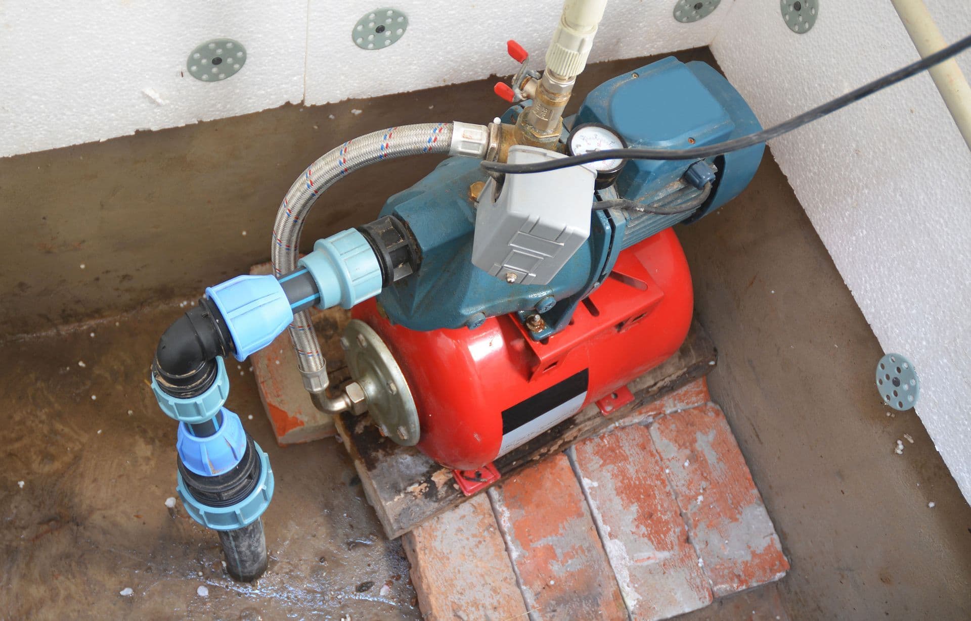 Choctaw's Ground Water Pump - gallery