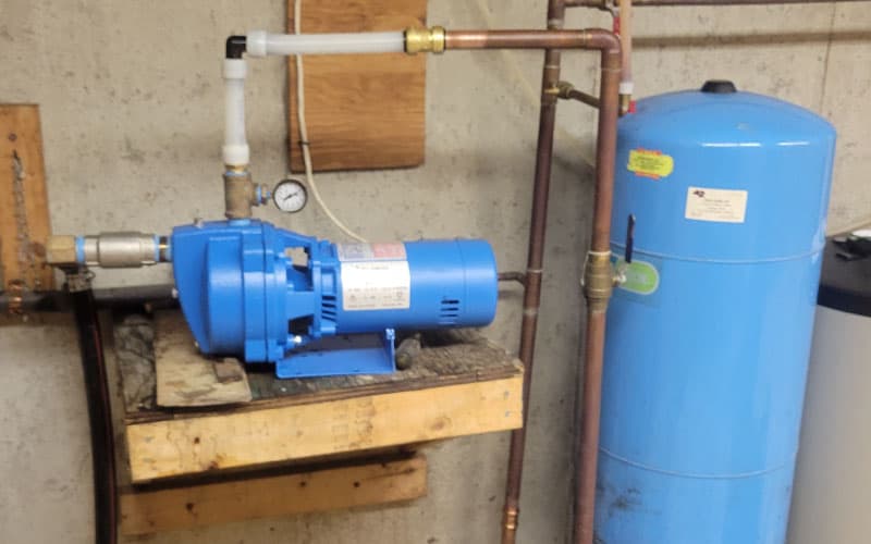 Dudley Well Pump & Tank - gallery